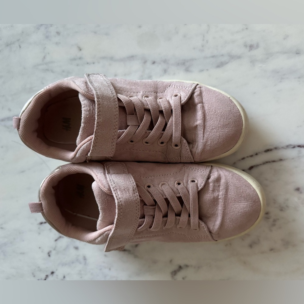 H&M kids sneakers size 33